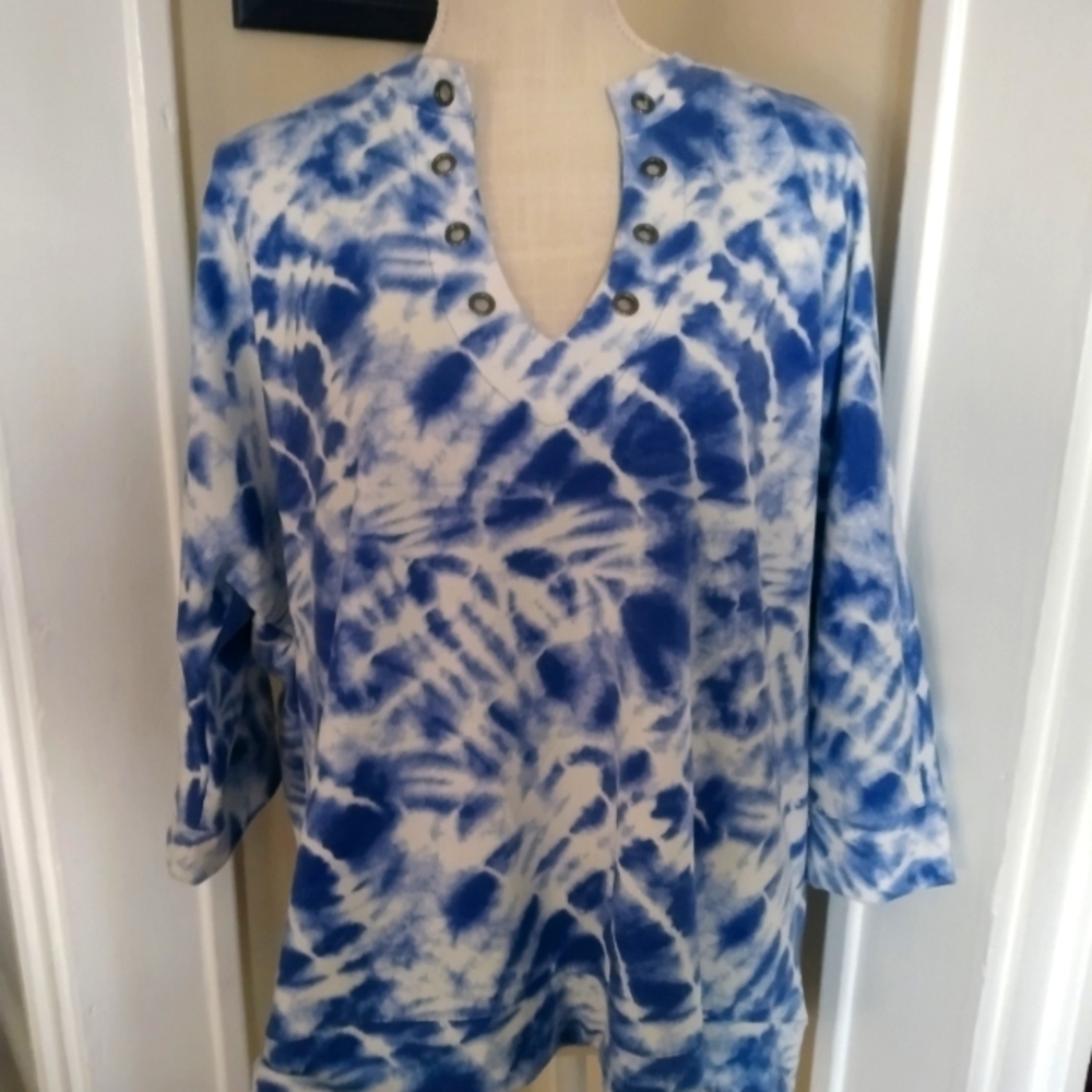 Woman's 1x from the sweatshirt project *NWT*
